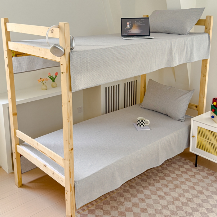 91家纺网 家纺一手货源 找家纺 金丝鸟家纺 2024新款A类全棉色织水洗棉单床单系列（学生床） 灰细条