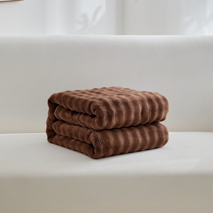 91家纺网 家纺一手货源 找家纺 巴木赫 2024新款法兰绒泡泡卷边毯子毛毯 咖啡