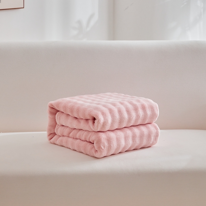 91家纺网 家纺一手货源 找家纺 巴木赫 2024新款法兰绒泡泡卷边毯子毛毯 玉粉