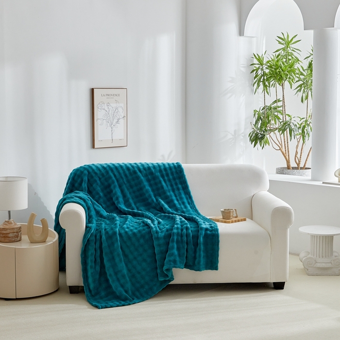 91家纺网 家纺一手货源 找家纺 巴木赫 2024新款法兰绒泡泡卷边毯子毛毯 墨绿