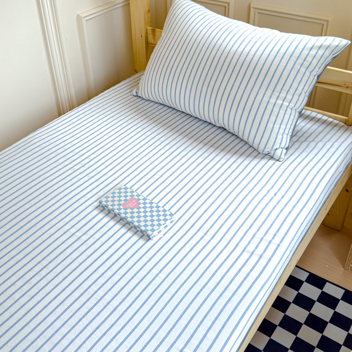 91家纺网 家纺一手货源 找家纺 金丝鸟家纺 2024新款全棉色织水洗棉水晶绒床垫套 蓝色中条