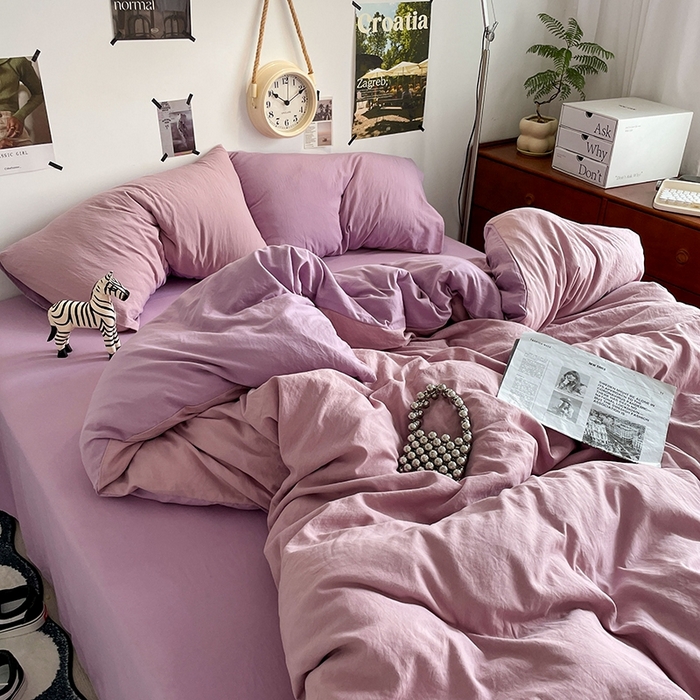 91家纺网 家纺一手货源 找家纺 卡迪熊家纺 2024新款ins风超柔褶皱亲肤磨毛水洗m四件套双拼系列-风格2 深紫浅紫