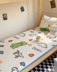 91家纺网 家纺一手货源 找家纺 金丝鸟家纺 2024新款全棉水晶绒床垫套 抗浪恐龙