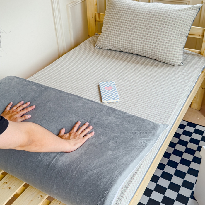 91家纺网 家纺一手货源 找家纺 金丝鸟家纺 2024新款全棉色织水洗棉水晶绒床垫套 浅绿红条田格