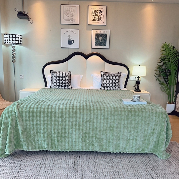 91家纺网 家纺一手货源 找家纺 兜米家居 2024新款纯色仿兔毛泡泡毛毯牛奶绒毛毯午睡毯 田园绿