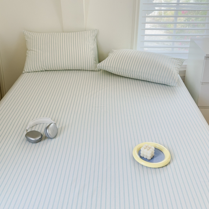 91家纺网 家纺一手货源 找家纺 金丝鸟家纺 2024新款A类全棉色织水洗棉单床单系列 浅绿中条