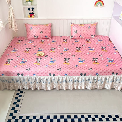 91家纺网 家纺一手货源 找家纺 手艺人沙发垫炕垫 2025新款迪士尼卡通印花三明治冰丝凉席炕盖榻榻米炕垫系列L90-L99 L91