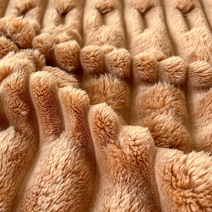 91家纺网 家纺一手货源 找家纺 芸锦豪 2024新款仿裘皮兔绒毛毯竹节绒包边款毛毯 咖色