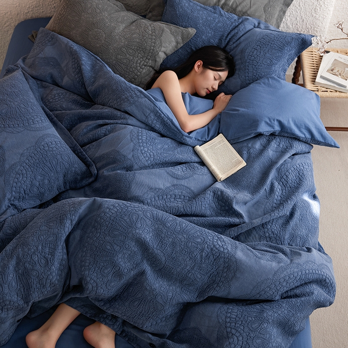 91家纺网 家纺一手货源 找家纺 安莱生活 2025新款棉麻纱洗大提花四件套--梦露系列 梦露-深蓝