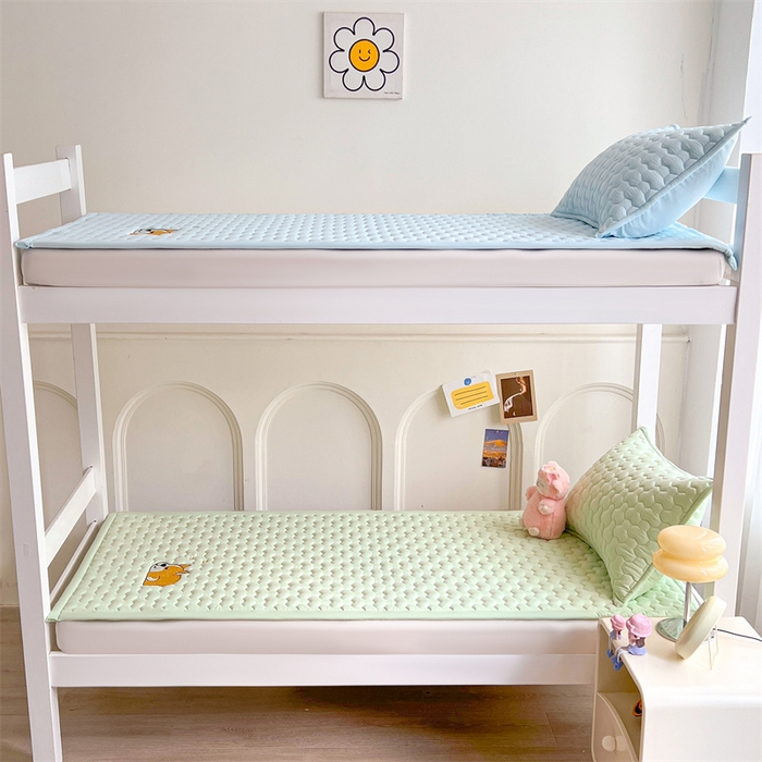 91家纺网 家纺一手货源 找家纺 雯豆家纺 2024新款学生上下铺纯色绣花床垫床褥宿舍单人床护垫-柯基 床褥款-柯基-清雅绿