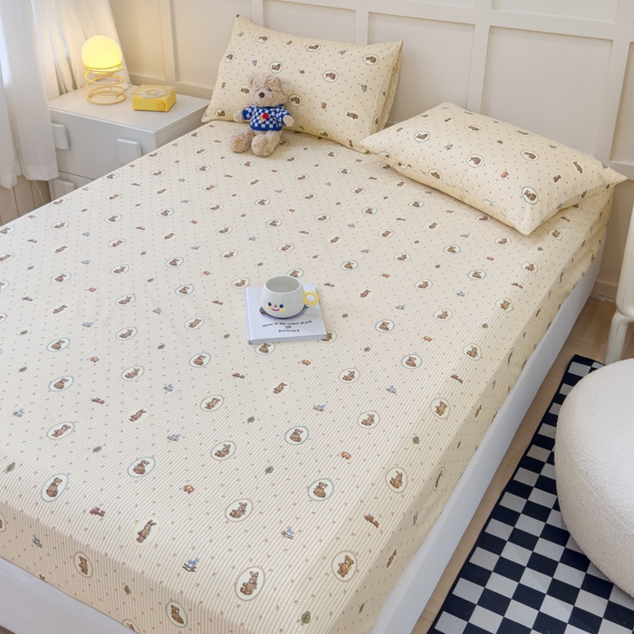 91家纺网 家纺一手货源 找家纺 金丝鸟家纺 2024新款全棉小清新印花单床笠系列 美美熊