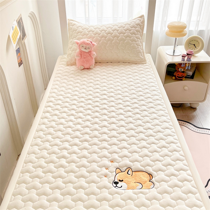 91家纺网 家纺一手货源 找家纺 雯豆家纺 2024新款学生上下铺纯色绣花床垫床褥宿舍单人床护垫-柯基 床褥款-柯基-皓月白