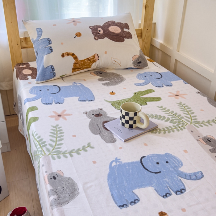 91家纺网 家纺一手货源 找家纺 金丝鸟家纺 2024新款全棉小清新印花单床单系列（学生床） 奇妙动物园