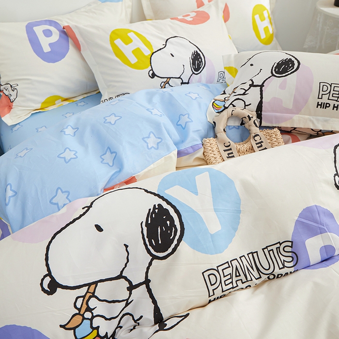 91家纺网 家纺一手货源 找家纺 钰伶 13372全棉史努比纯棉床单床笠款四件套（预留6厘米缩水尺寸） 彩色字母