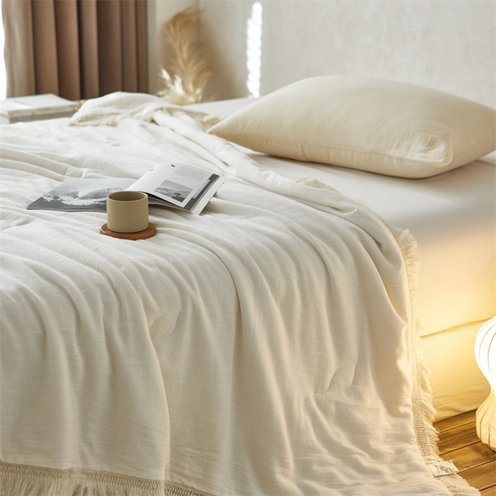 91家纺网 家纺一手货源 找家纺 2024新款全新系列天丝麻纯色多功能夏被-流苏款 天丝麻多功能夏被米白色-流苏款