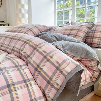 91家纺网 家纺一手货源 找家纺 宜家坊 2024新款全棉色织水洗棉宽边断角四件套 幸福恋曲-粉