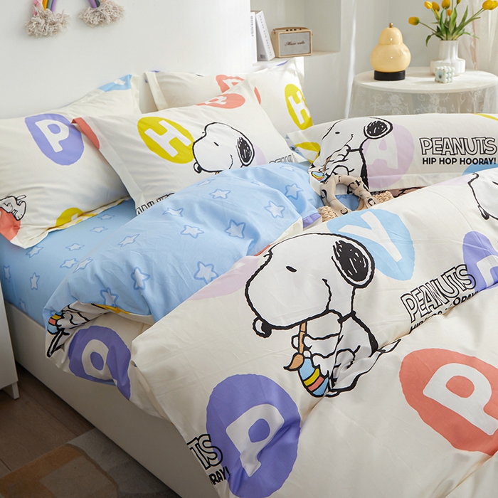 91家纺网 家纺一手货源 找家纺 钰伶 13372全棉史努比纯棉床单床笠款四件套（预留6厘米缩水尺寸） 彩色字母