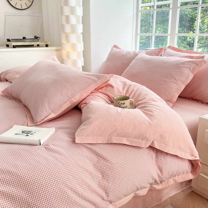 91家纺网 家纺一手货源 找家纺 宜家坊 2024新款全棉色织水洗棉宽边断角四件套 爱的邂逅-粉