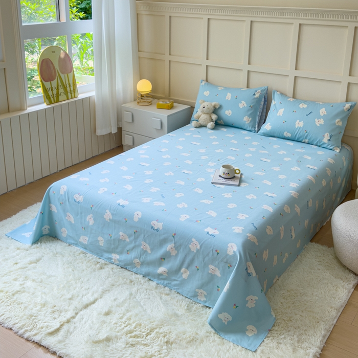 91家纺网 家纺一手货源 找家纺 金丝鸟家纺 2024新款全棉小清新印花单床单系列 婴儿蓝汪