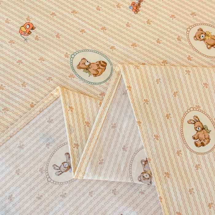 91家纺网 家纺一手货源 找家纺 金丝鸟家纺 2024新款全棉小清新印花单床单系列（学生床） 美美熊