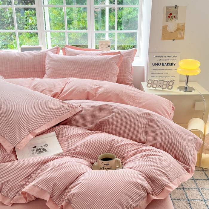 91家纺网 家纺一手货源 找家纺 宜家坊 2024新款全棉色织水洗棉宽边断角四件套 爱的邂逅-粉