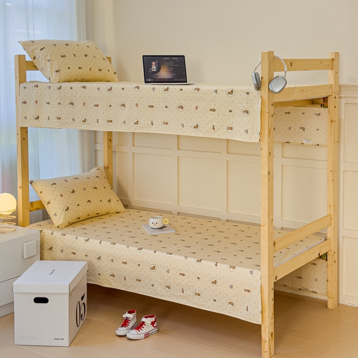 91家纺网 家纺一手货源 找家纺 金丝鸟家纺 2024新款全棉小清新印花单床单系列（学生床） 美美熊