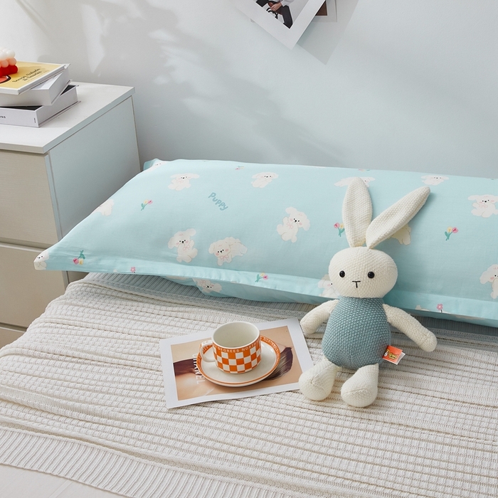 91家纺网 家纺一手货源 找家纺 翎盈家纺 2024新款纯棉小清新印花双人枕套 小萌狗