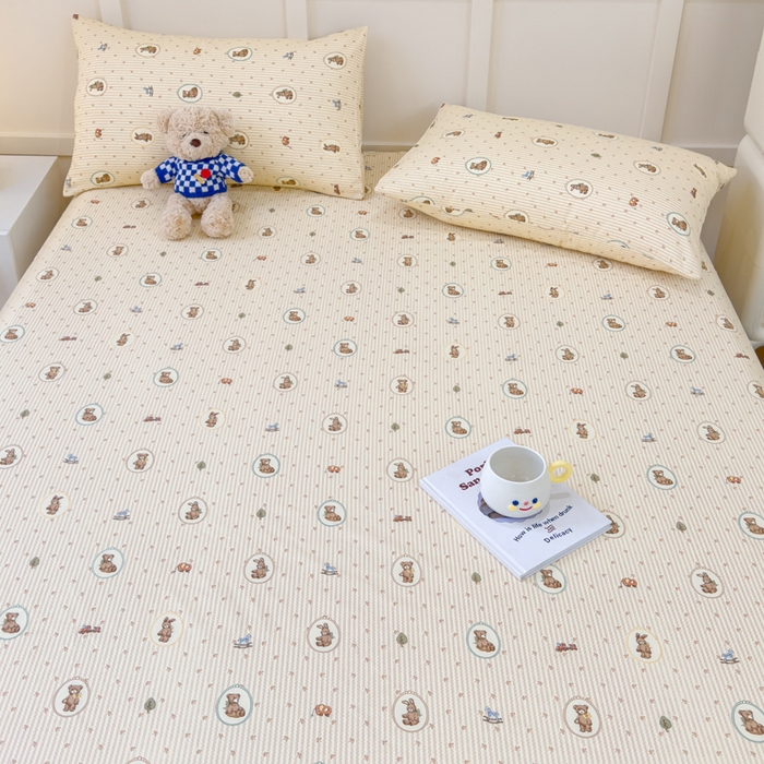 91家纺网 家纺一手货源 找家纺 金丝鸟家纺 2024新款全棉小清新印花单床笠系列 美美熊