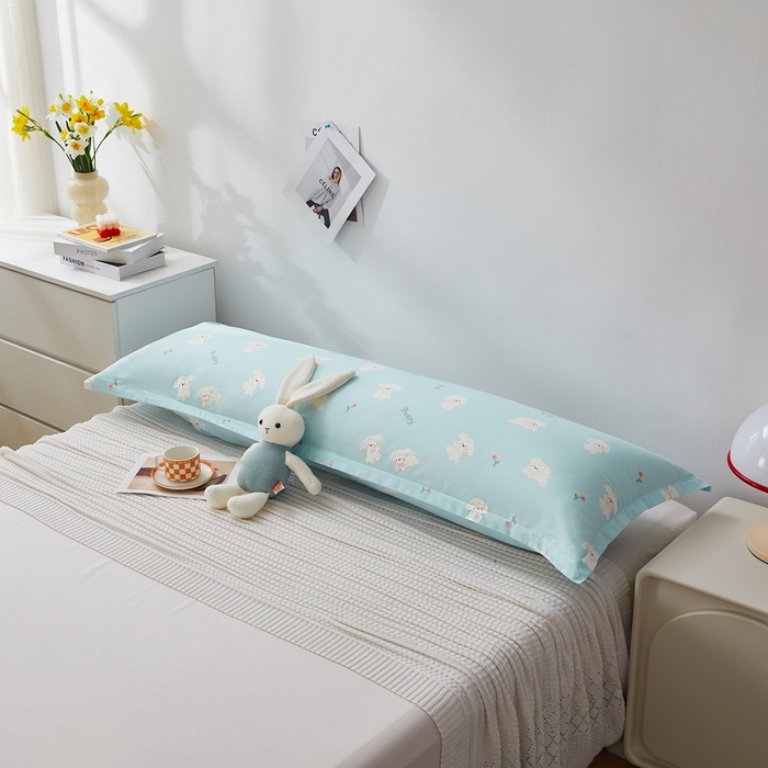 91家纺网 家纺一手货源 找家纺 翎盈家纺 2024新款纯棉小清新印花双人枕套 小萌狗