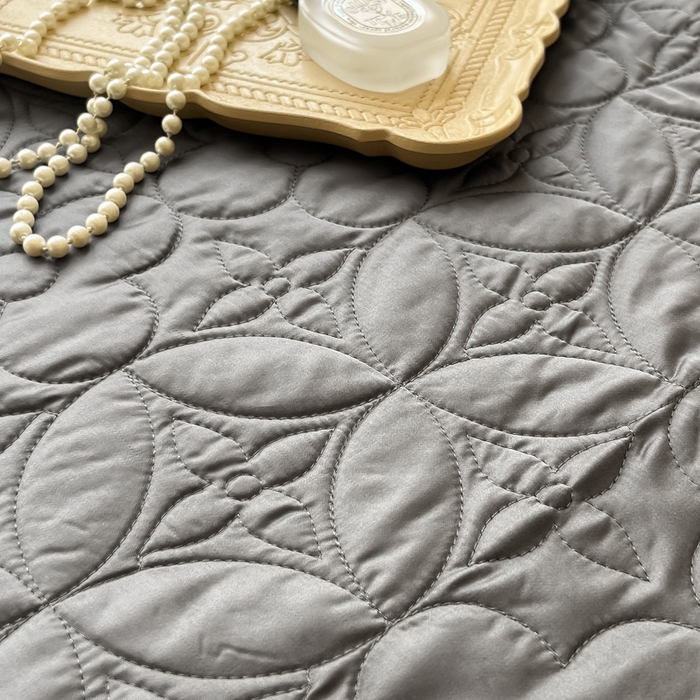 91家纺网 家纺一手货源 找家纺 若未家居 LOVEWE HOUSE 2025新款50S兰精天丝软凉席床盖三件套  玄灰