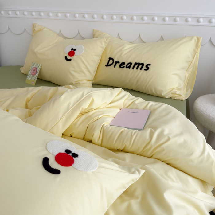 91家纺网 家纺一手货源 找家纺 曼谷家纺 新款软糯糯个性毛巾绣四件套磨毛床上用品水洗棉三件套件 马戏团-芝士绿