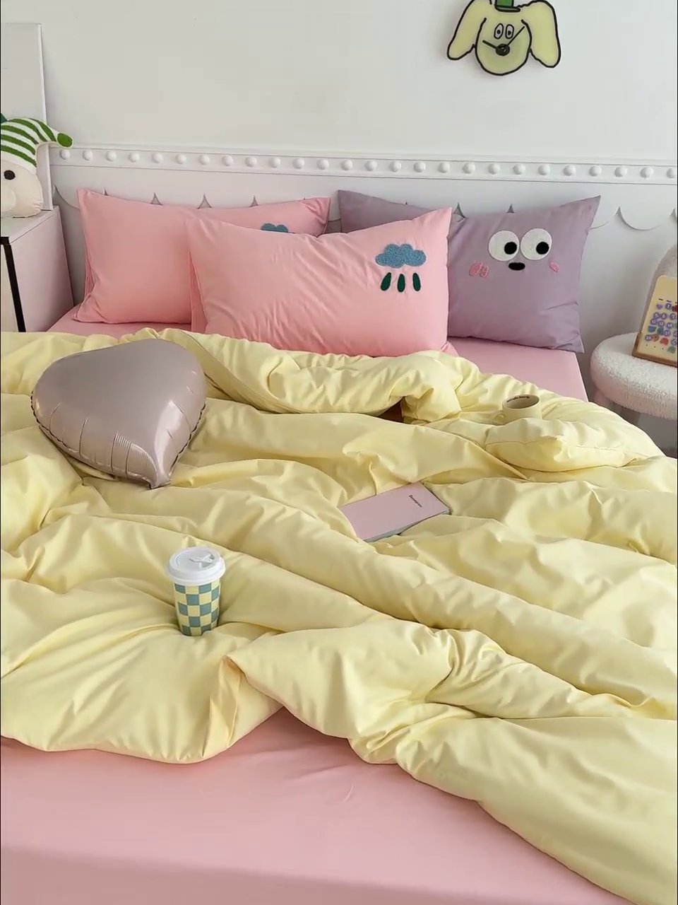 91家纺网 家纺一手货源 找家纺 曼谷家纺 新款软糯糯个性毛巾绣四件套磨毛床上用品水洗棉三件套件 棉花糖-芝士粉