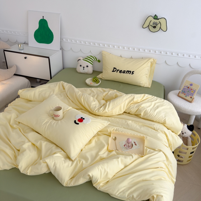 91家纺网 家纺一手货源 找家纺 曼谷家纺 新款软糯糯个性毛巾绣四件套磨毛床上用品水洗棉三件套件 马戏团-芝士绿