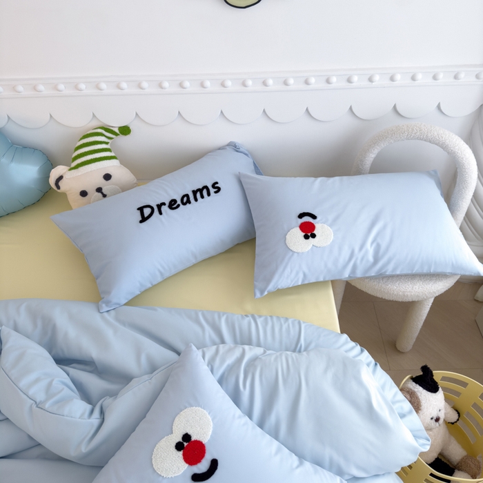 91家纺网 家纺一手货源 找家纺 曼谷家纺 新款软糯糯个性毛巾绣四件套磨毛床上用品水洗棉三件套件 马戏团-蓝芝士