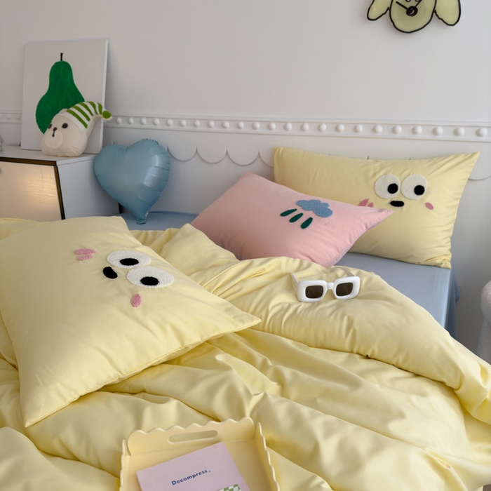 91家纺网 家纺一手货源 找家纺 曼谷家纺 新款软糯糯个性毛巾绣四件套磨毛床上用品水洗棉三件套件 棉花糖-芝士蓝