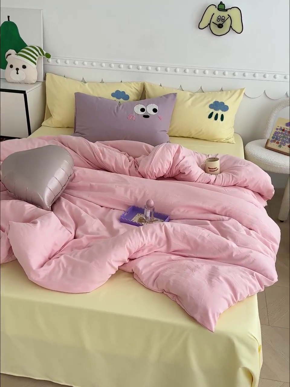 91家纺网 家纺一手货源 找家纺 曼谷家纺 新款软糯糯个性毛巾绣四件套磨毛床上用品水洗棉三件套件 棉花糖-粉芝士