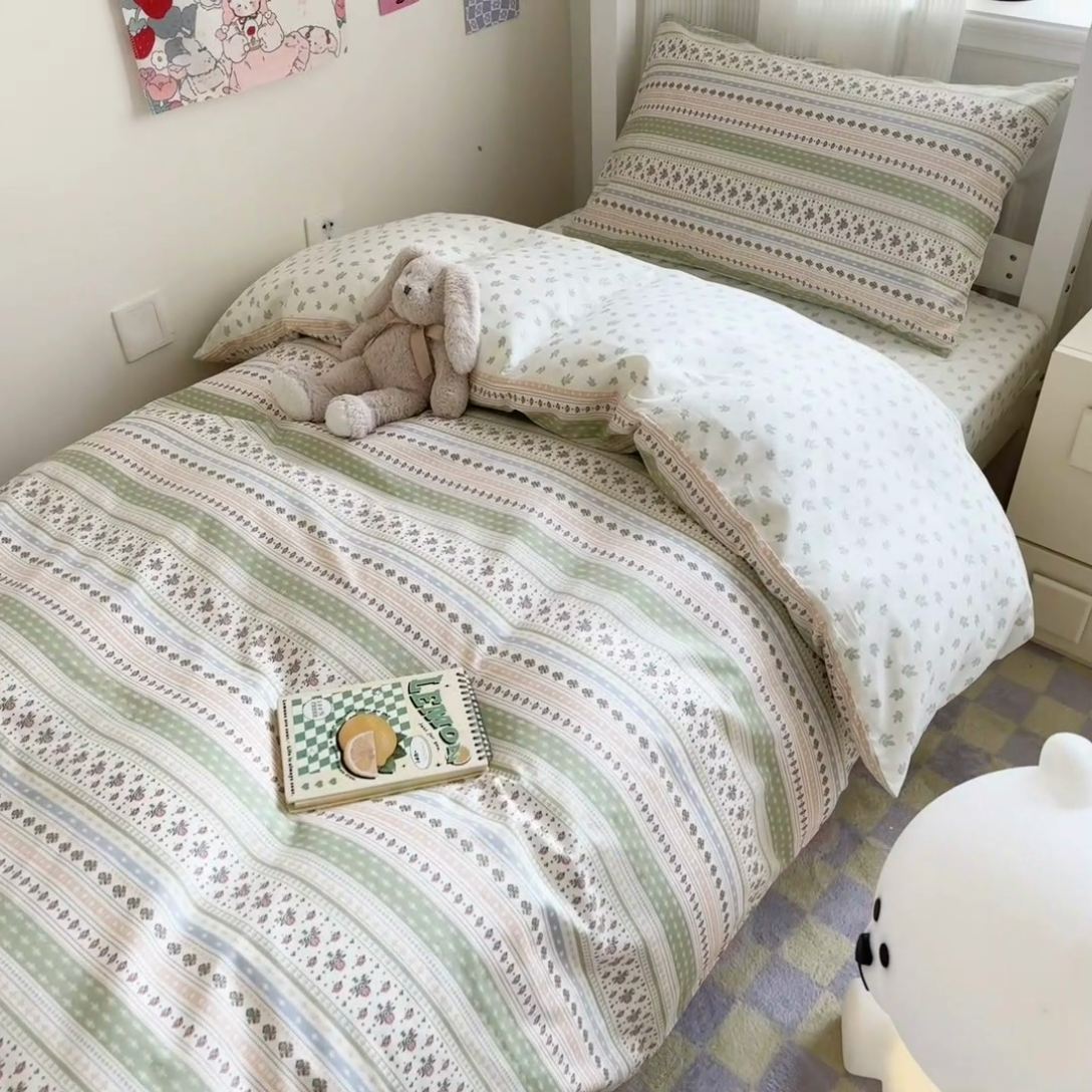 91家纺网 家纺一手货源 找家纺 简宜家居 2025新款40支全棉斜纹学生宿舍三件套 剑兰绿