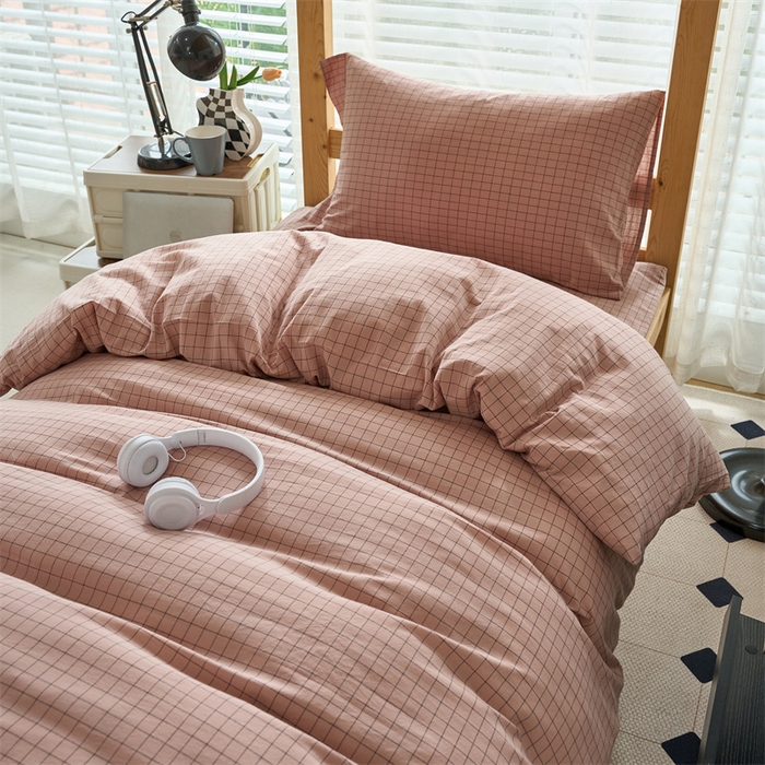 91家纺网 家纺一手货源 找家纺 三沁 2024新款全棉色织水洗棉开学季学生六件套 潮格豆沙