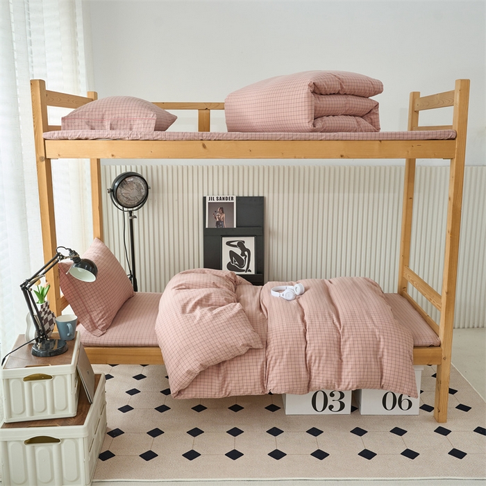 91家纺网 家纺一手货源 找家纺 三沁 2024新款全棉色织水洗棉开学季学生六件套 潮格豆沙