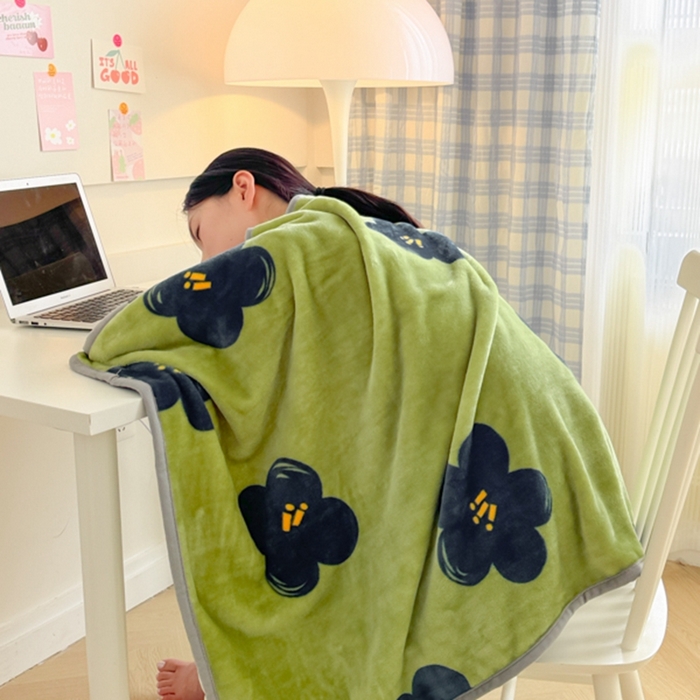 91家纺网 家纺一手货源 找家纺 简宜家居 2025新款牛奶绒印花披肩毯午休毯 绿怡