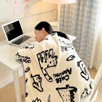 91家纺网 家纺一手货源 找家纺 （总）简宜家居 2025新款牛奶绒印花披肩毯午休毯