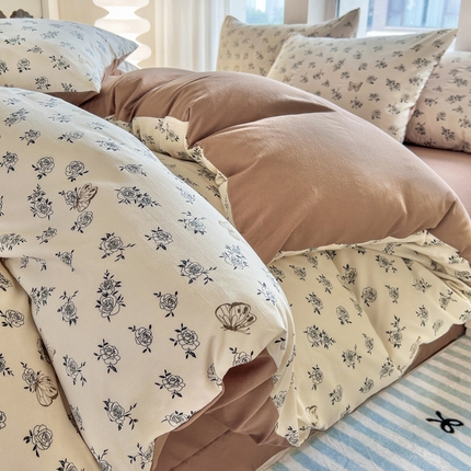 91家纺网 家纺一手货源 找家纺 仟网汇 2024秋季新款提花针织棉圆角吊边床单四件套三件套 蝶恋花咖