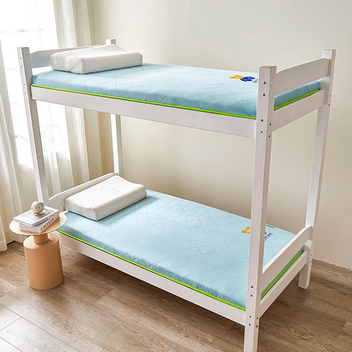 91家纺网 家纺一手货源 找家纺 瑶瑶家居床垫 2024新款水洗棉学生床垫 小熊蓝-绿边