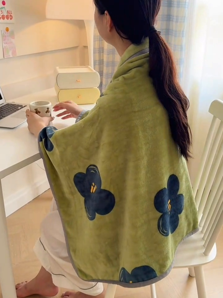 91家纺网 家纺一手货源 找家纺 简宜家居 2025新款牛奶绒印花披肩毯午休毯 绿怡