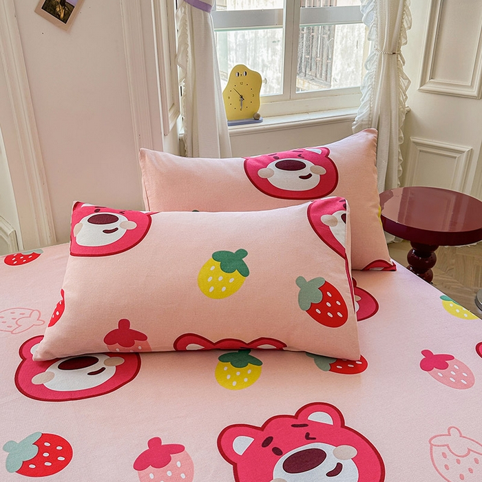 91家纺网 家纺一手货源 找家纺 晓时候 2025新款原棉老粗布床单印花凉席三件套软凉席 草莓熊