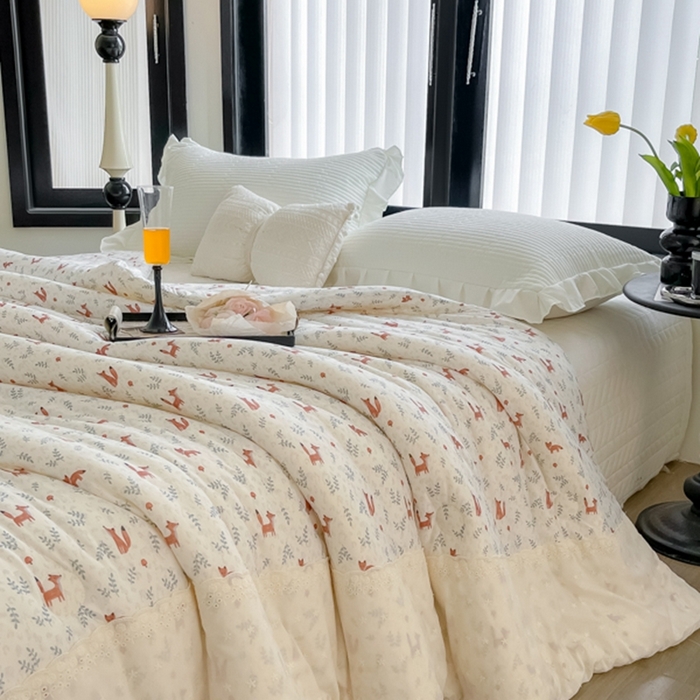 91家纺网 家纺一手货源 找家纺 奈萝家纺 2024新款法式花边款针织夏被春秋被可机洗 小狐狸