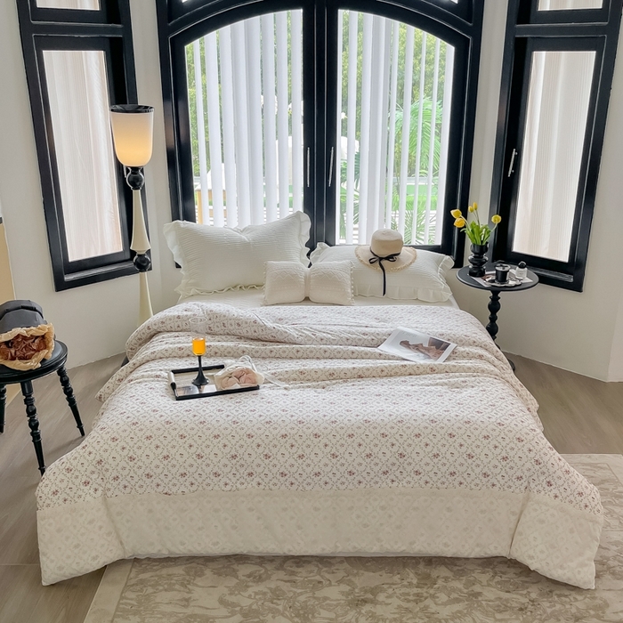 91家纺网 家纺一手货源 找家纺 奈萝家纺 2024新款法式花边款针织夏被春秋被可机洗 樱桃