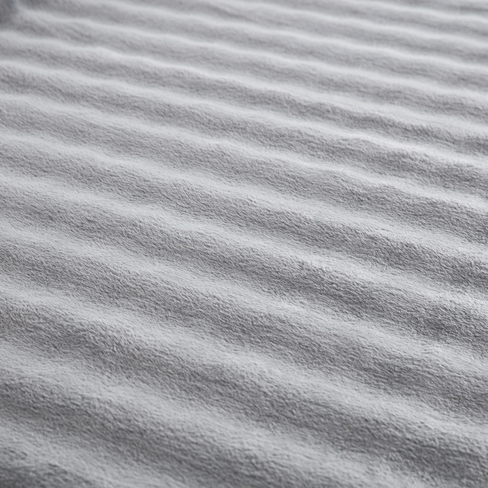 91家纺网 家纺一手货源 找家纺 卉晨家纺 2024新款牛奶绒兔毛绒空调毯午睡毯泡泡毛毯 流银灰