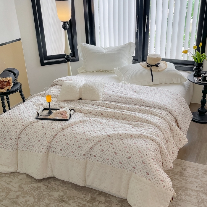 91家纺网 家纺一手货源 找家纺 奈萝家纺 2024新款法式花边款针织夏被春秋被可机洗 樱桃