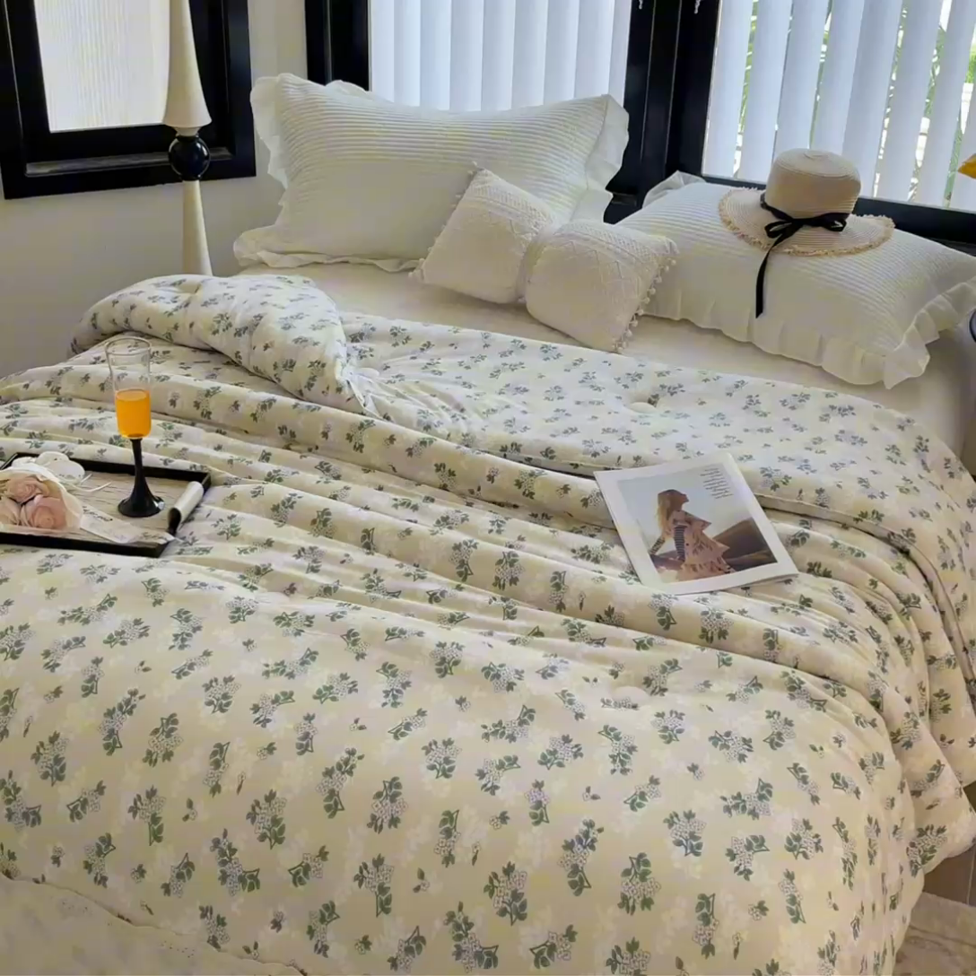 91家纺网 家纺一手货源 找家纺 奈萝家纺 2024新款法式花边款针织夏被春秋被可机洗 清新物语